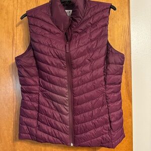 Old Navy Women's Burgundy Quilted Vest